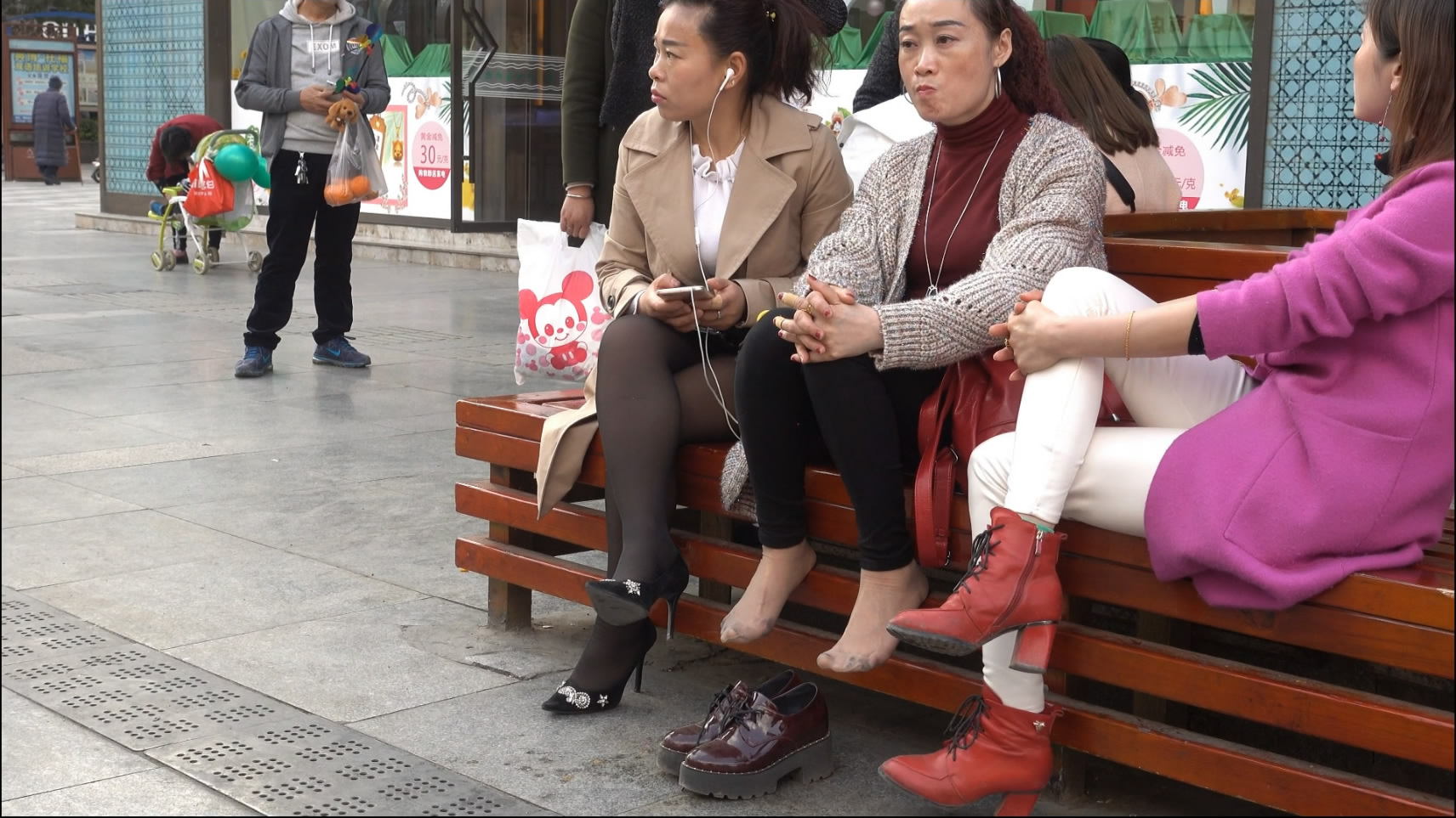 streetsnapnylon[00 02 46][20181205 213627 6]